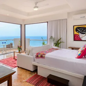 villa-divina-i.hotelspuertovallarta.org/